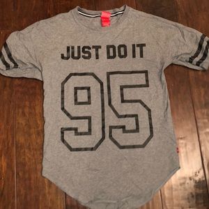 NIKE CREW TOP